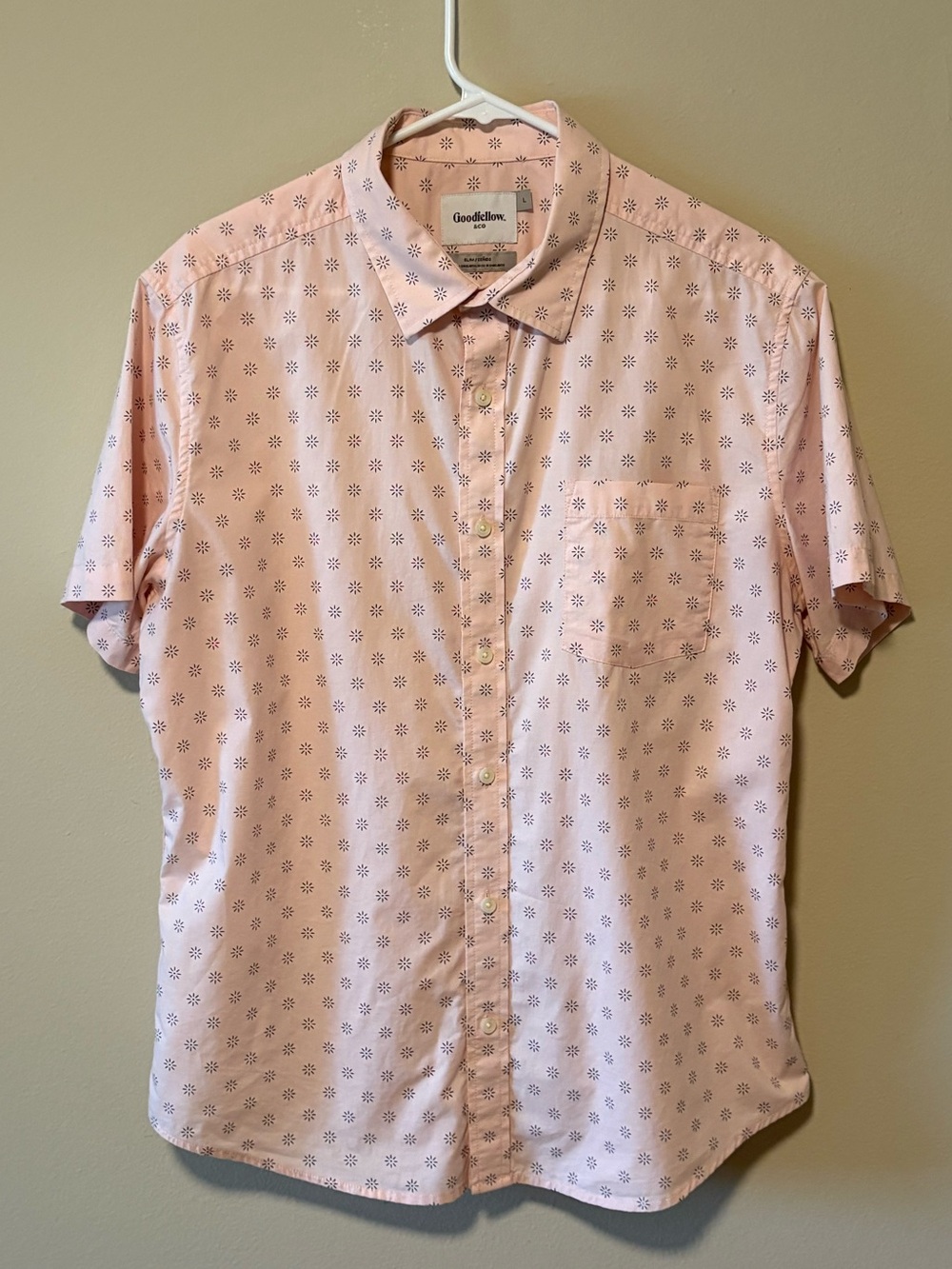 Goodfellow & Co Men’s Pink Pattern Short-Sleeve Button-Up Shirt